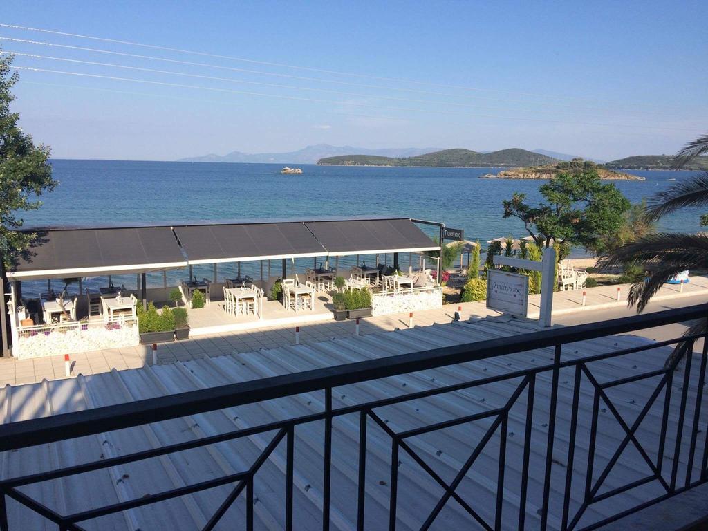 Glykanisos Mini Suites Nea Peramos (Macedonia) Exterior foto
